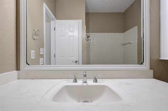9313 Southlake Drive, Oklahoma City, OK 73159