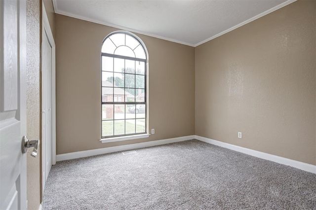 9313 Southlake Drive, Oklahoma City, OK 73159