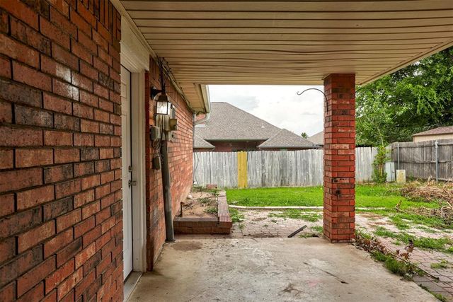 9313 Southlake Drive, Oklahoma City, OK 73159
