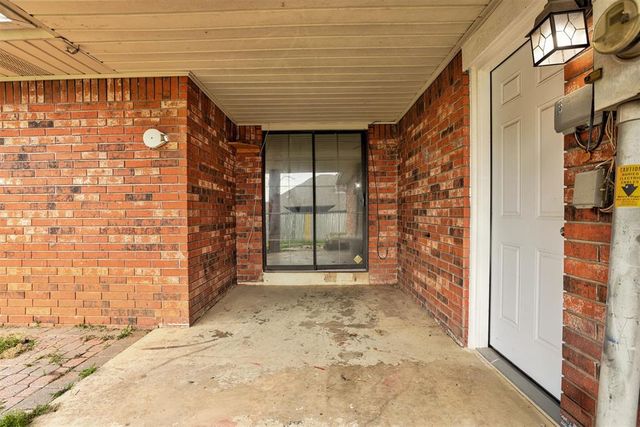 9313 Southlake Drive, Oklahoma City, OK 73159