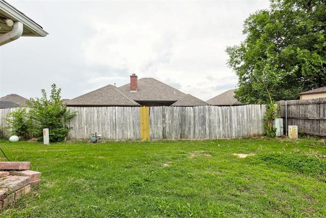 9313 Southlake Drive, Oklahoma City, OK 73159