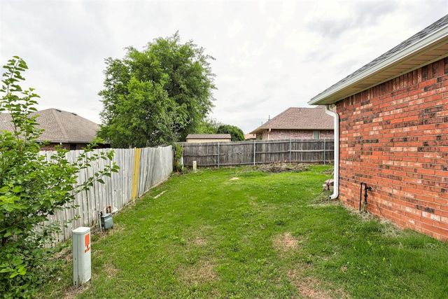 9313 Southlake Drive, Oklahoma City, OK 73159