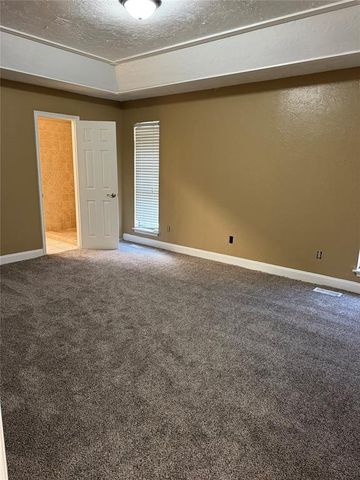9313 Southlake Drive, Oklahoma City, OK 73159