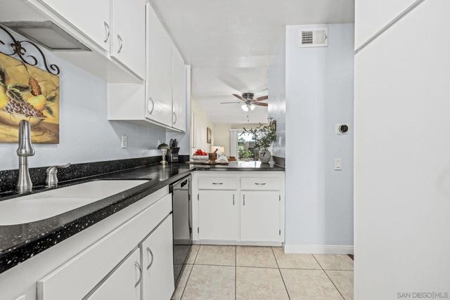 5700 Baltimore Drive 206, La Mesa, CA 91942