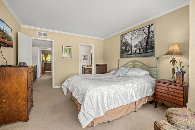 5700 Baltimore Drive 206, La Mesa, CA 91942