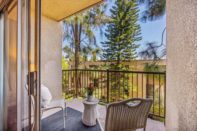 5700 Baltimore Drive 206, La Mesa, CA 91942