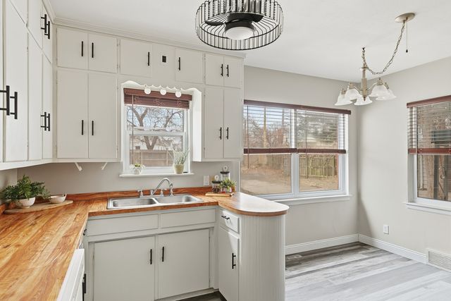 3237 12th Street, Rock Island, IL 61201