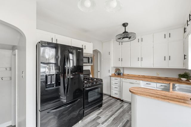 3237 12th Street, Rock Island, IL 61201