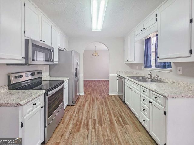 4445 Brookridge Drive, Loganville, GA 30052