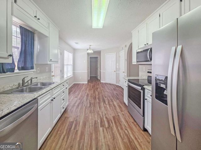 4445 Brookridge Drive, Loganville, GA 30052