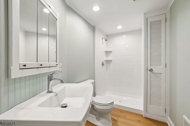 11 Suburban Rd, Clark Twp., NJ 07066