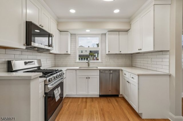 11 Suburban Rd, Clark Twp., NJ 07066