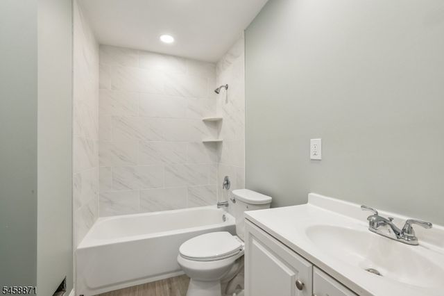 11 Suburban Rd, Clark Twp., NJ 07066