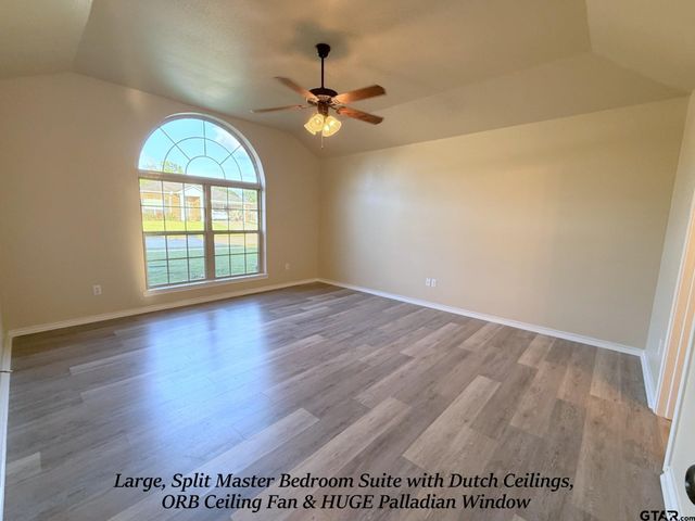 1118 E Park Dr., Lindale, TX 75771