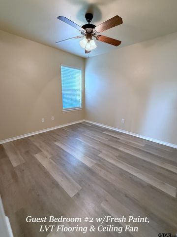 1118 E Park Dr., Lindale, TX 75771