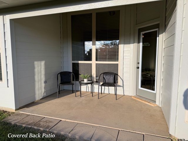 1118 E Park Dr., Lindale, TX 75771