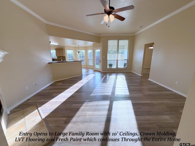 1118 E Park Dr., Lindale, TX 75771