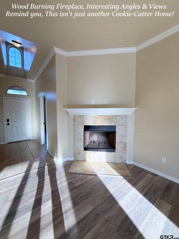 1118 E Park Dr., Lindale, TX 75771