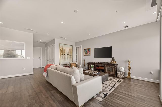 4521 San Felipe Street 2602, Houston, TX 77027