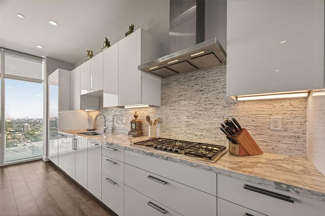 4521 San Felipe Street 2602, Houston, TX 77027