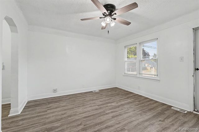 4721 Jackson Street, Dearborn Heights, MI 48125