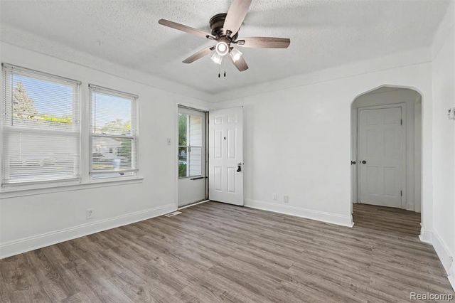 4721 Jackson Street, Dearborn Heights, MI 48125