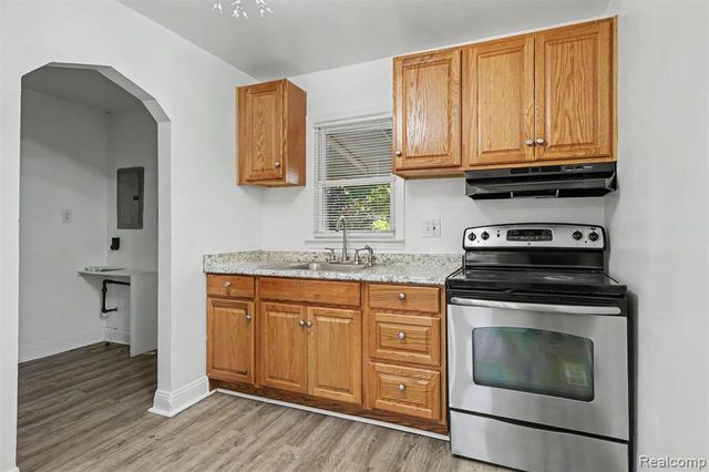 4721 Jackson Street, Dearborn Heights, MI 48125