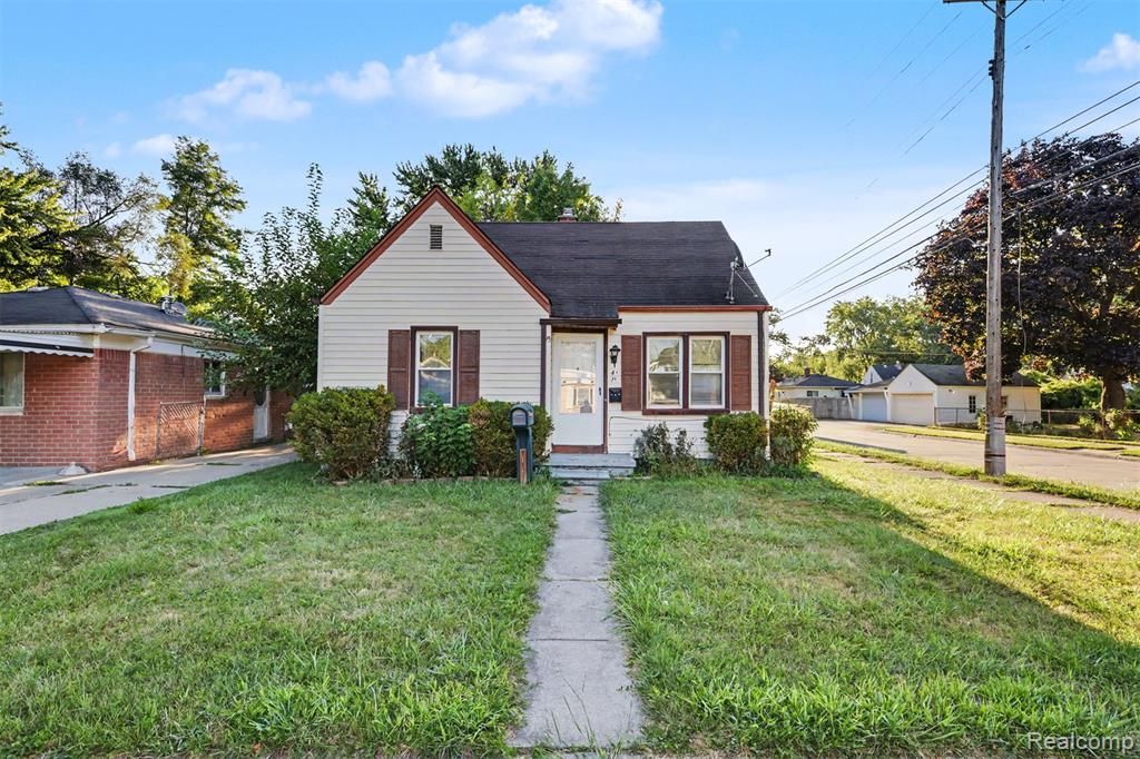 4721 Jackson Street, Dearborn Heights, MI 48125