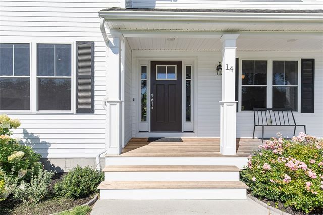 14 Minglewood Drive, Coventry, RI 02816