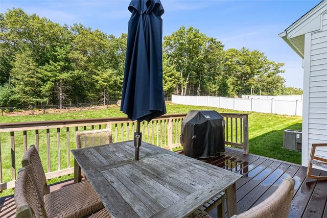 14 Minglewood Drive, Coventry, RI 02816