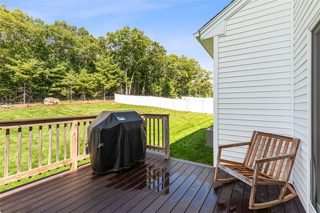 14 Minglewood Drive, Coventry, RI 02816