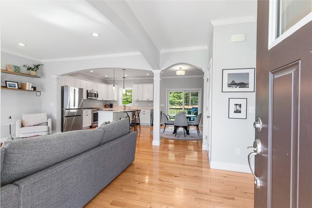 14 Minglewood Drive, Coventry, RI 02816