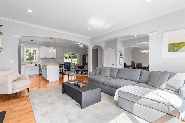 14 Minglewood Drive, Coventry, RI 02816