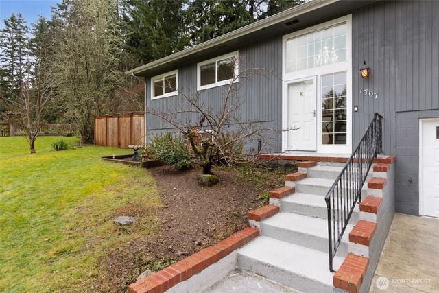 1707 Firgrove Place NW, Gig Harbor, WA 98335