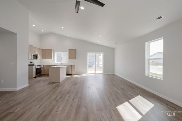 3044 E Mossy Creek Dr, Kuna, ID 83634