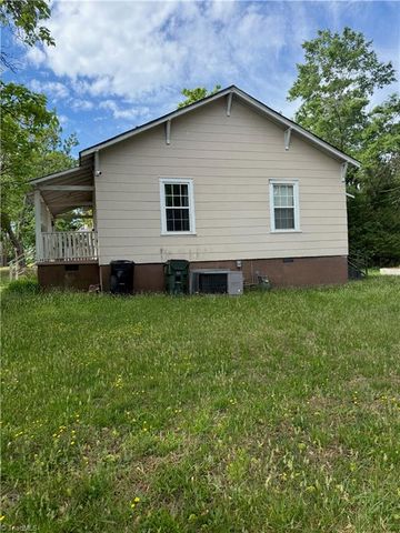 905 Beaumont Avenue, Burlington, NC 27217