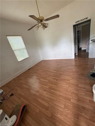 905 Beaumont Avenue, Burlington, NC 27217