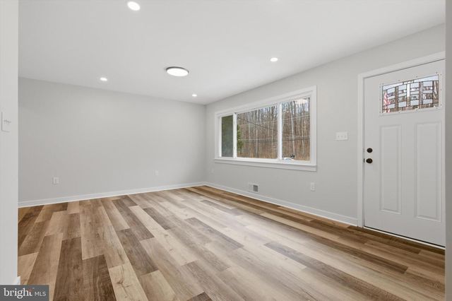 7258 FOREST AVE, Hanover, MD 21076