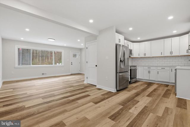 7258 FOREST AVE, Hanover, MD 21076