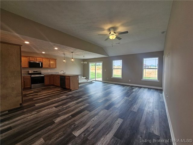 8186 Timber Lane NE 401, New Salisbury, IN 47161