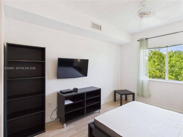 6001 SW 70th Street 455, South Miami, FL 33143