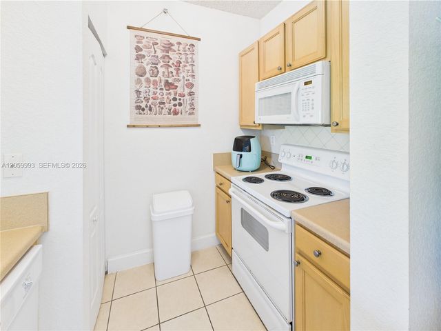 6001 SW 70th Street 455, South Miami, FL 33143