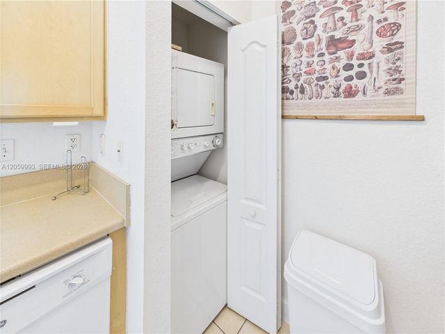 6001 SW 70th Street 455, South Miami, FL 33143