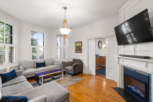 105 Pleasant St 2, Arlington, MA 02476