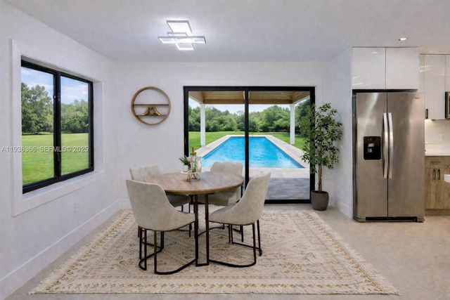 7904 SW 139th Ct, Miami, FL 33183