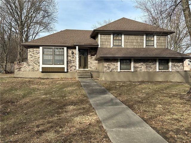 1202 W Elm Street, Greenwood, MO 64034