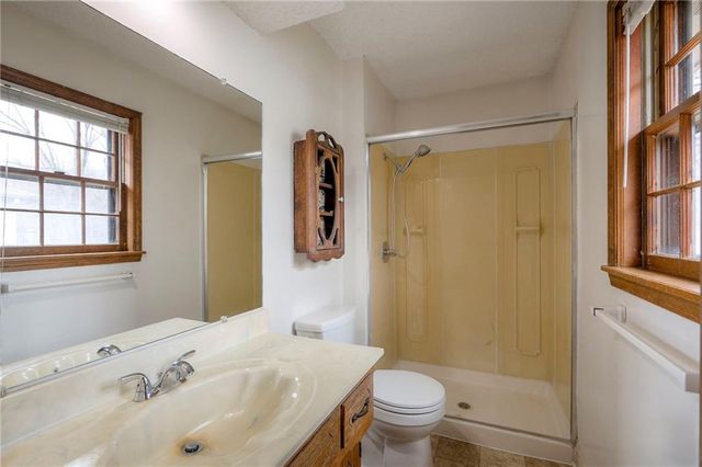 1202 W Elm Street, Greenwood, MO 64034