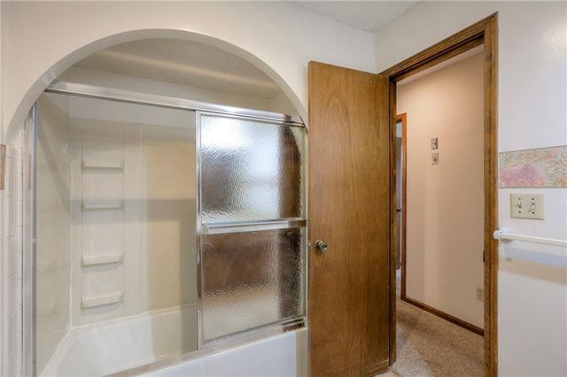 1202 W Elm Street, Greenwood, MO 64034