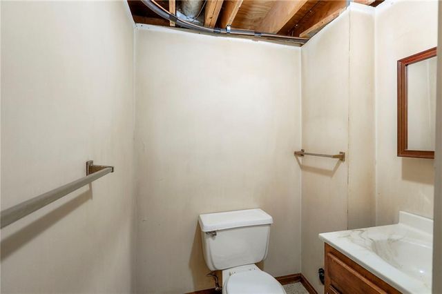 1202 W Elm Street, Greenwood, MO 64034