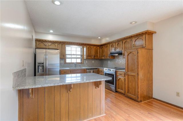 1202 W Elm Street, Greenwood, MO 64034